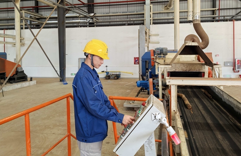 助力新型工業化 | 鎮江中福馬黨員“技服先鋒隊”蹚出服務轉型新路子